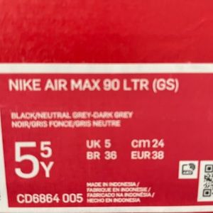 Like new, barely worn